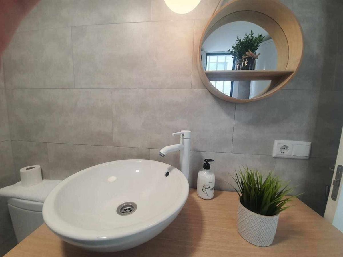 Isg Apartments Feria 106 Севиля Екстериор снимка